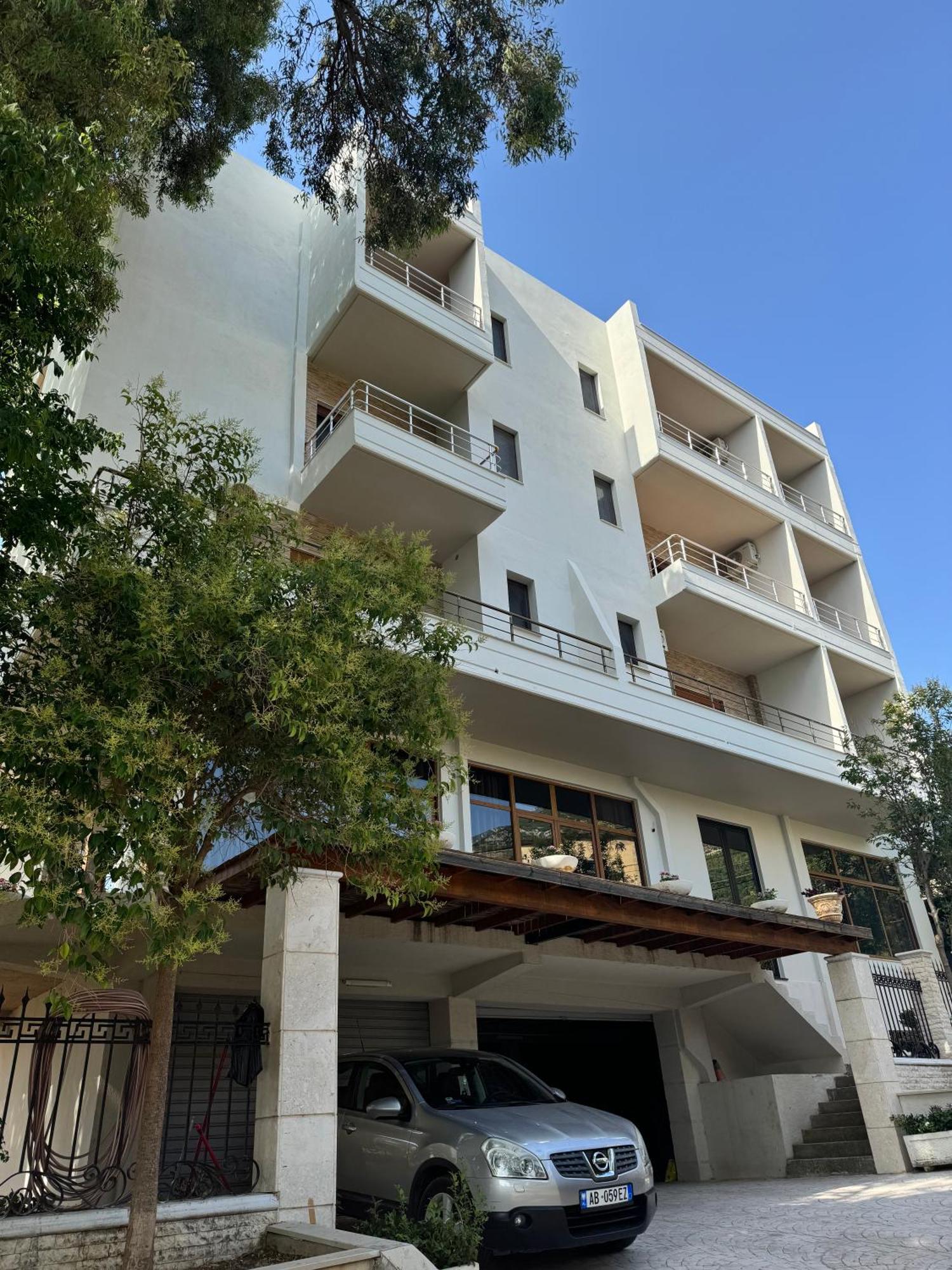 Hotel Erjuma Vlore Exterior photo