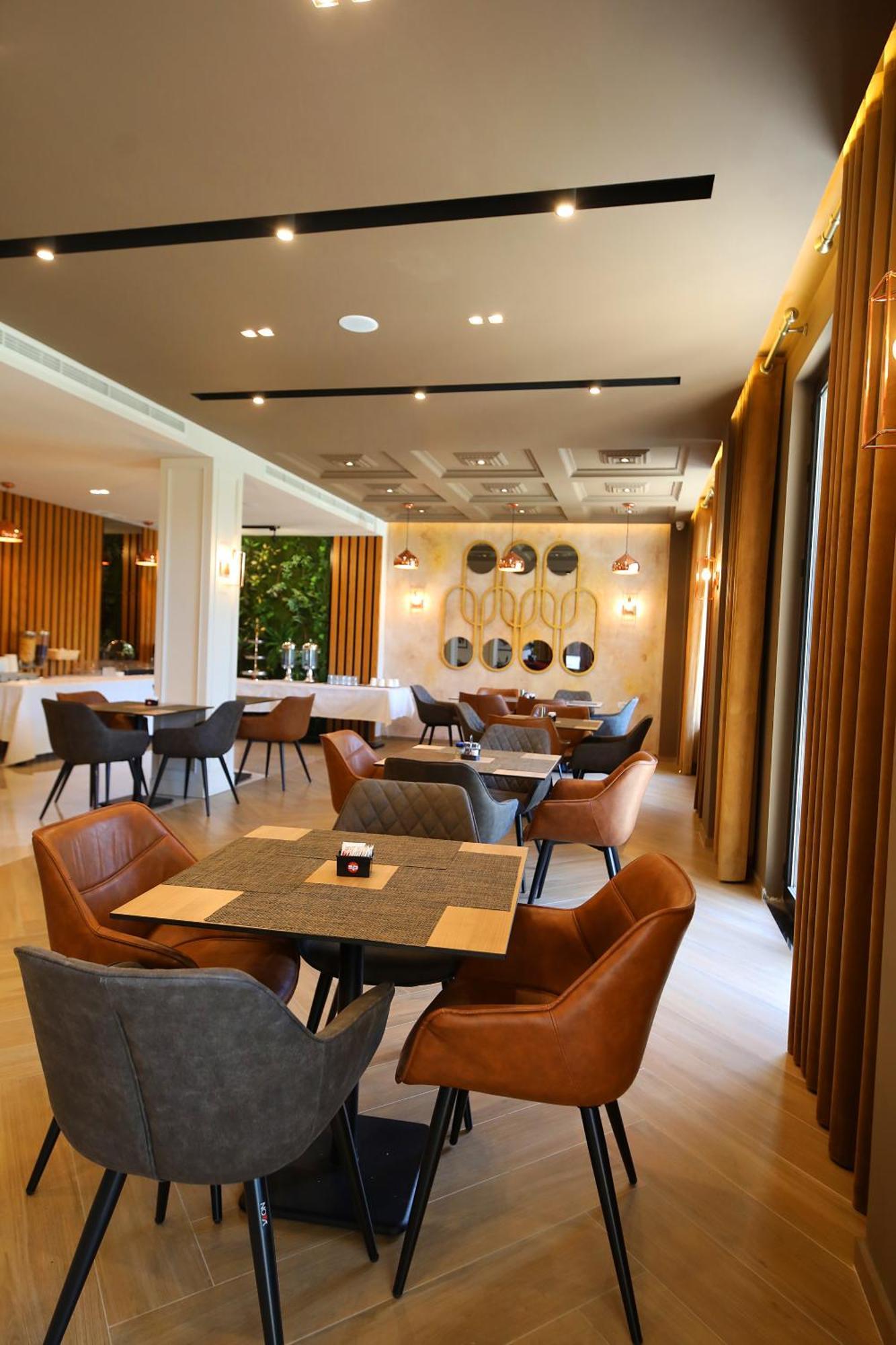 Hotel Erjuma Vlore Exterior photo